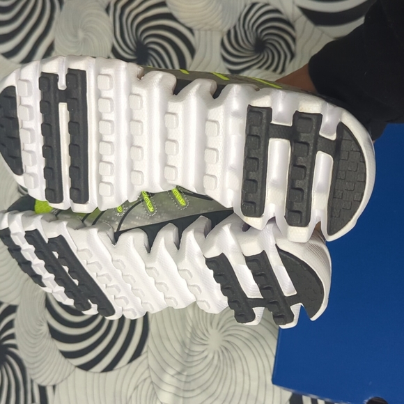 Reebok US 7 GS - Picture 3 of 5